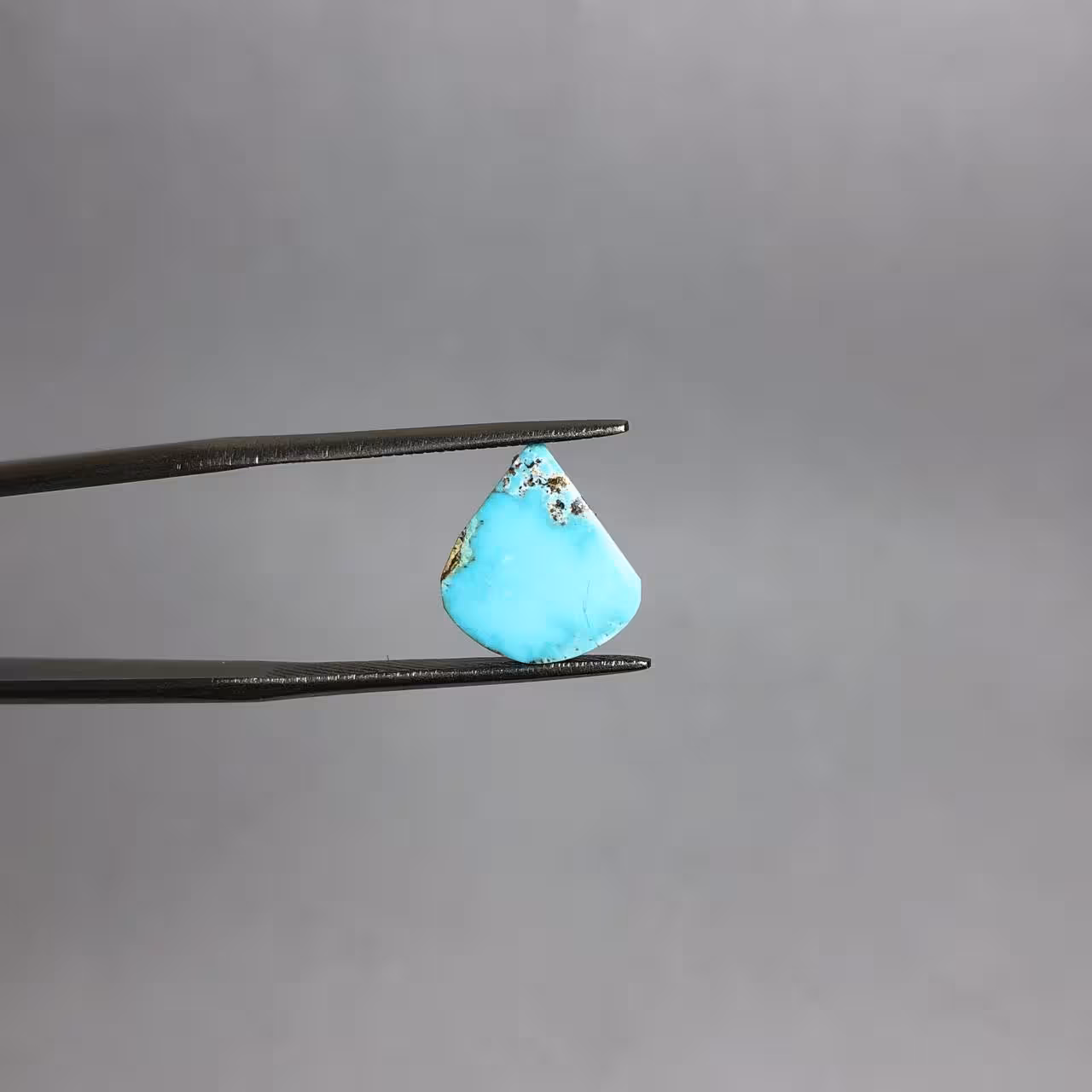 نگین فیروزه نیشابوری طبیعی آبی اشکی 240399