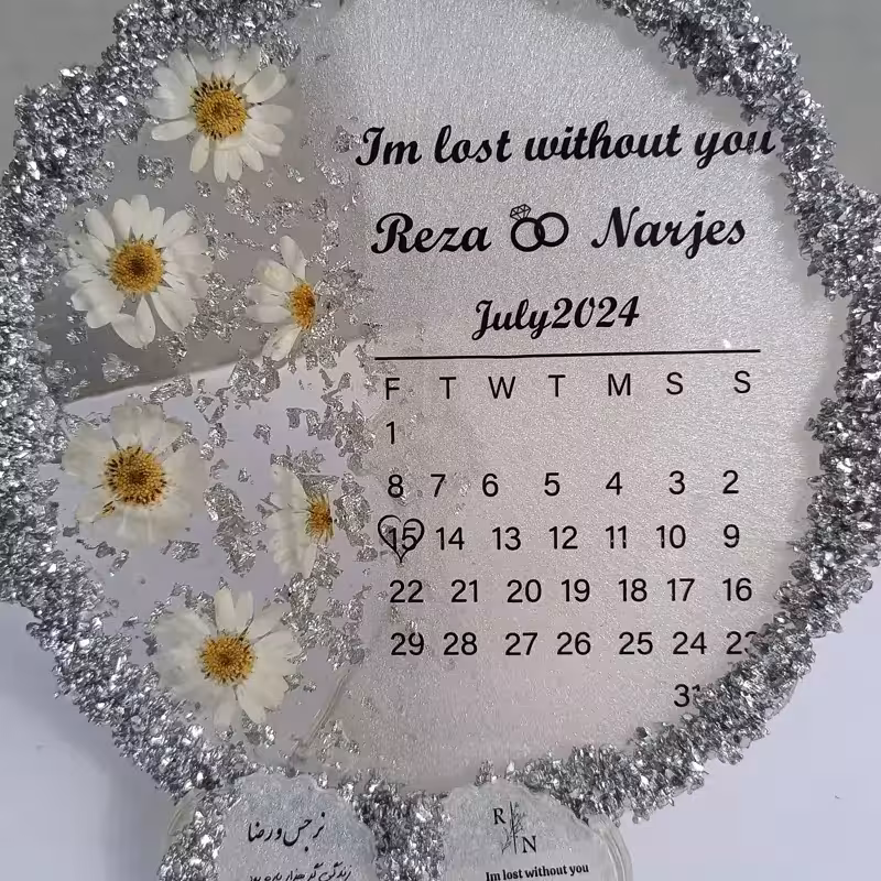 استند طرح بابونه عقد رزینی شیک و جدید