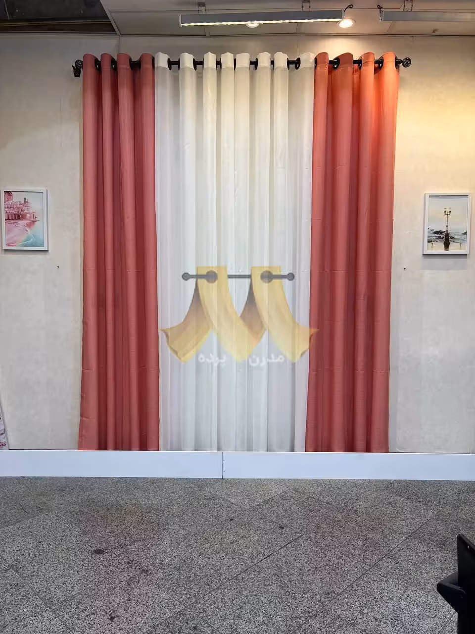 پرده پانچی حریر سفید و گلبهی (عرض 2 تا 2.5 متر)