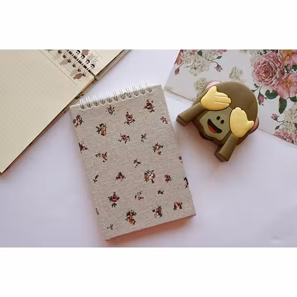 دفتر پارچه ای خبرنگاری سیمی طرح گل رز زمینه خاکی Khaki Rose Fabric Handmade Notebook