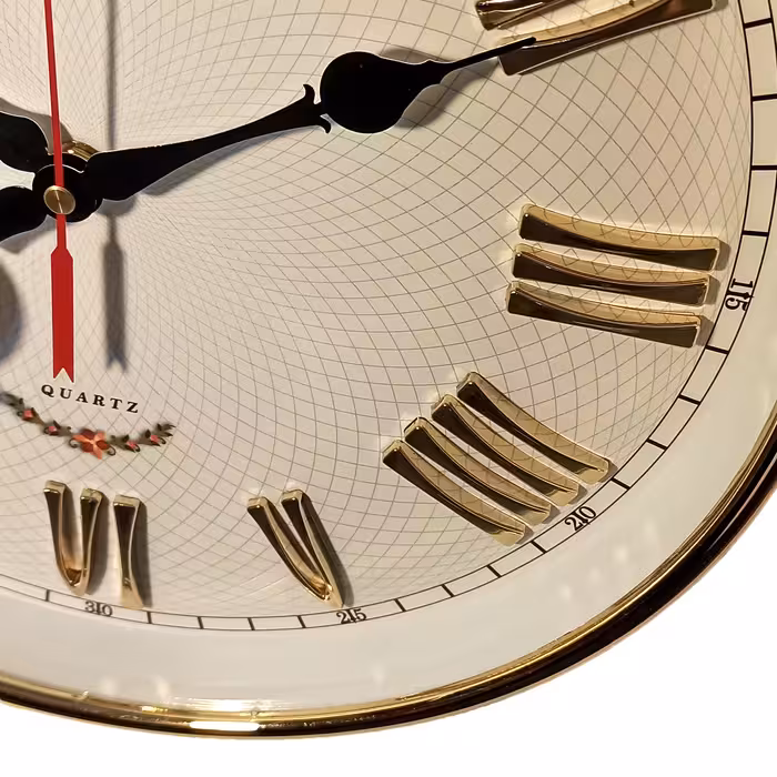 ساعت دیواری سیتی زن مدل 060