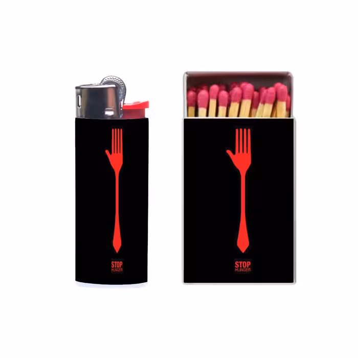 فندک مدل دست کد 1015 به همراه کبریت 