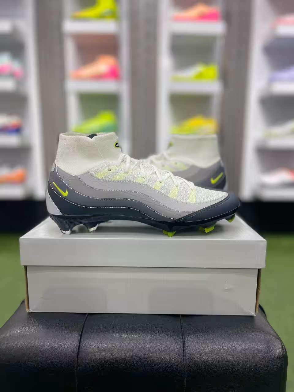کفش فوتبال نایک مرکوریال ایرزوم ویپور16  Nike air Zoom Vapor 16 Elite fg