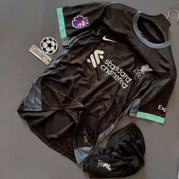 کیت دوم لیورپول 2025 هواداری