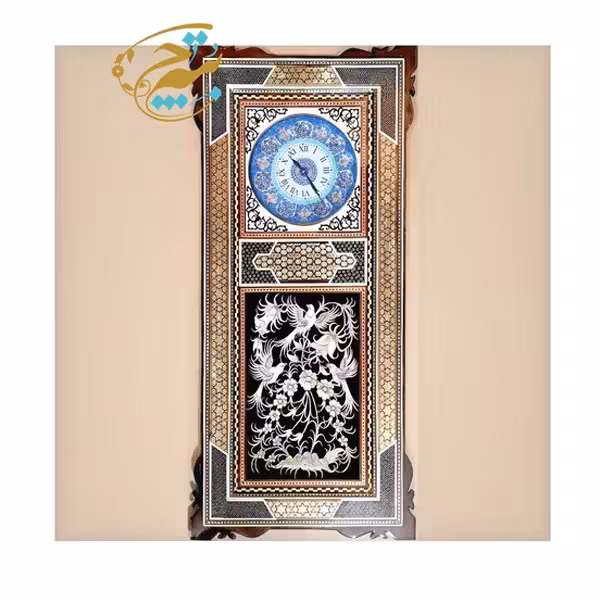 تلفیق ساعت میناکاری با قاب خاتم کاری و پلاک قلمزنی