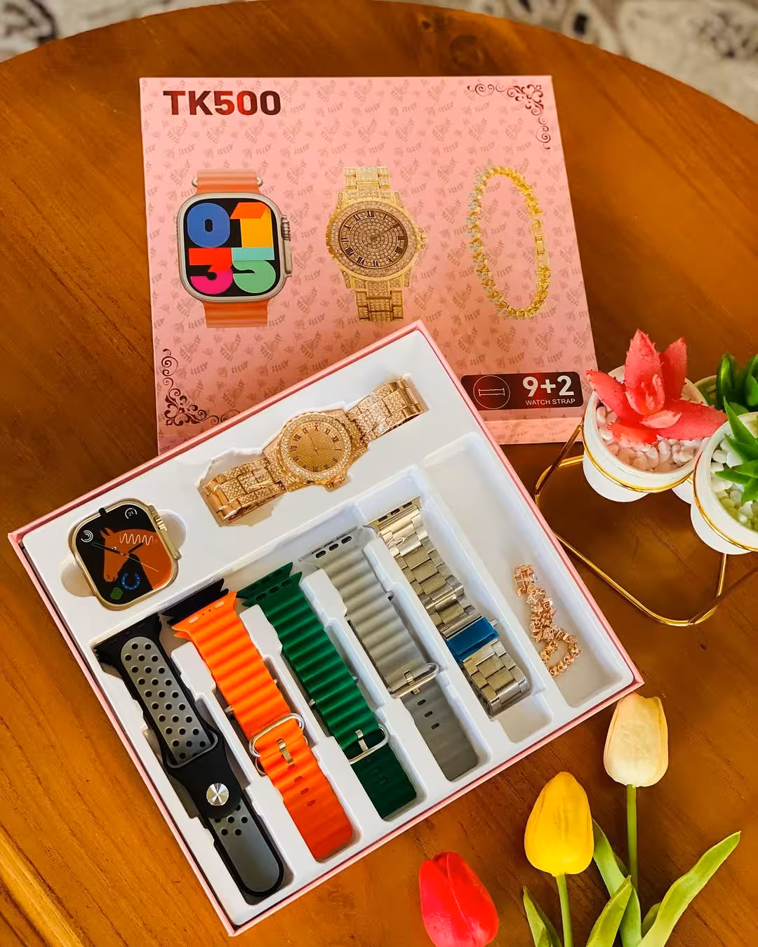 پک هدیه ساعت هوشمند TK500 Ultra همراه با ساعت عقربه ای و دسبند   7 عدد بند جذاب | TK500 Ultra 7 Band Smart Watch (تک/عمده)