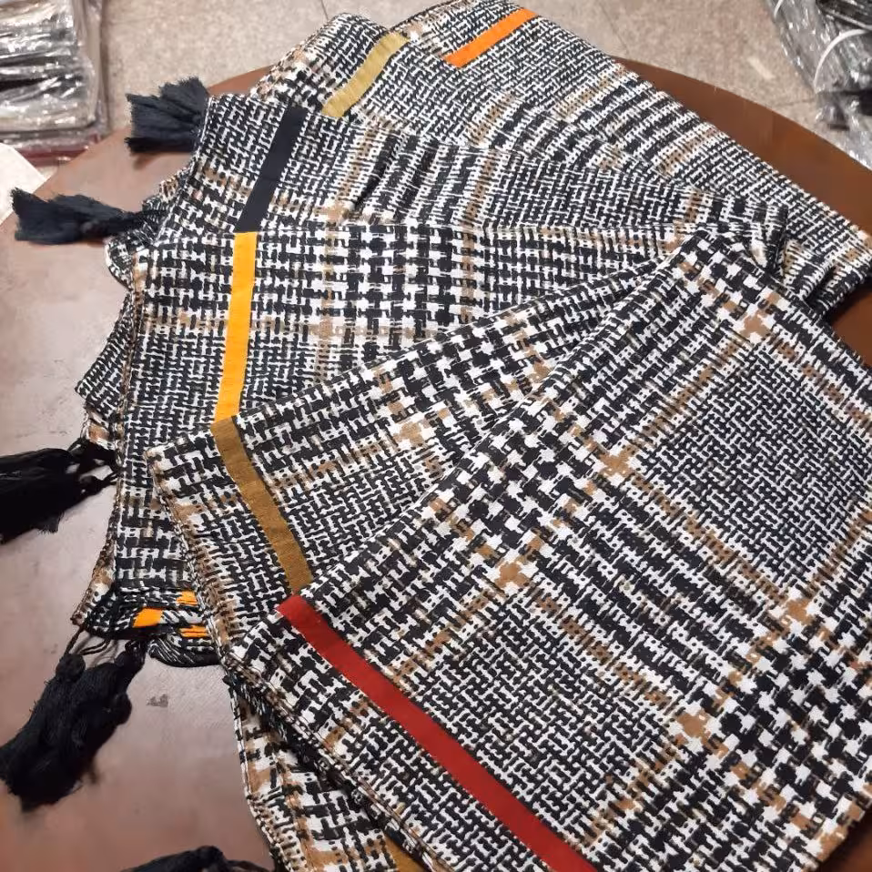 شال نخ فاستونی منگوله دار شیک