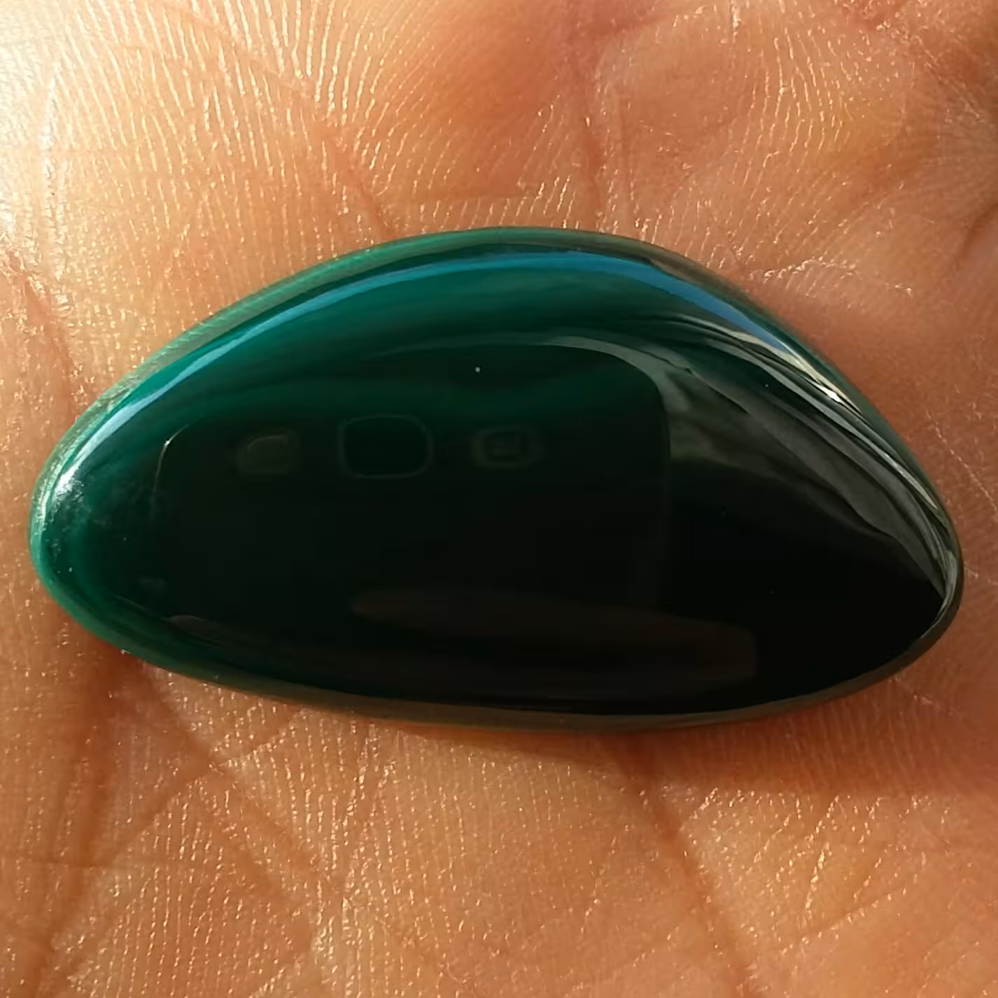 نگین مالاکیت دیدنی پولیش آیینه ای جواهری شاهکار خلقت 100 در 100 طبیعی فوق العاده