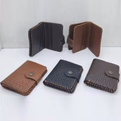 جلد عابر لیزری دکمه دار دور دوخت