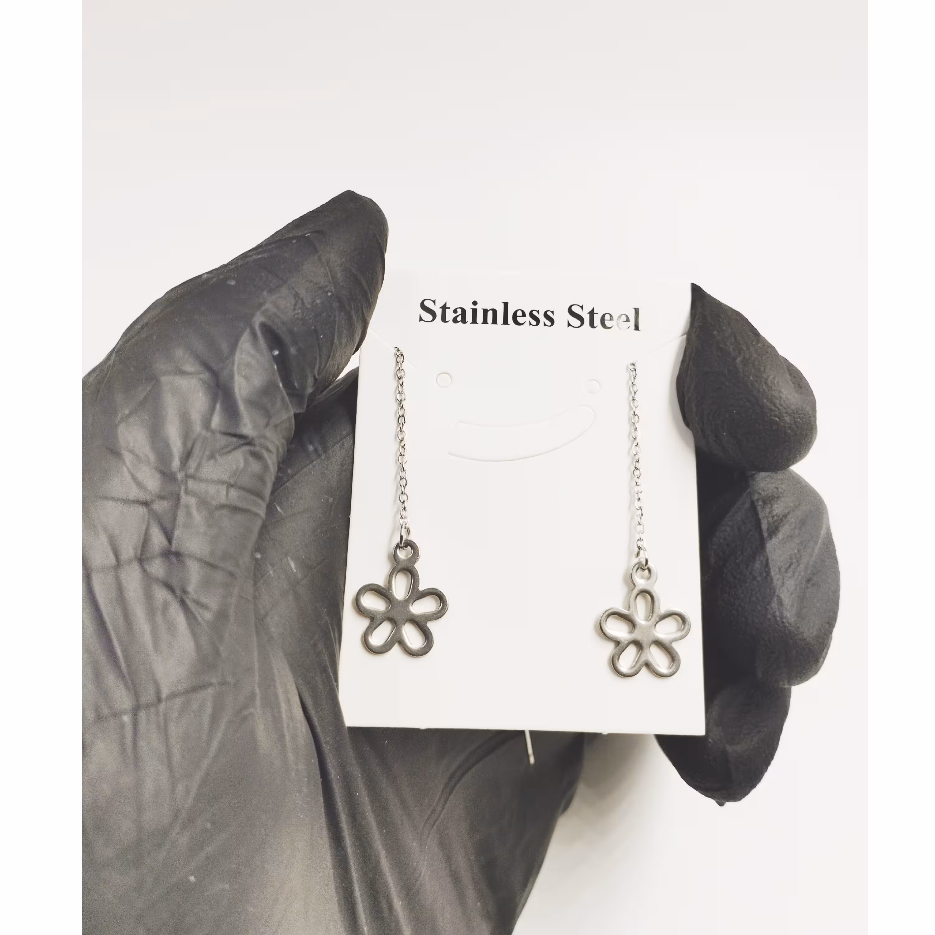 گوشواره بخیه ای نقره ای رنگ ثابت