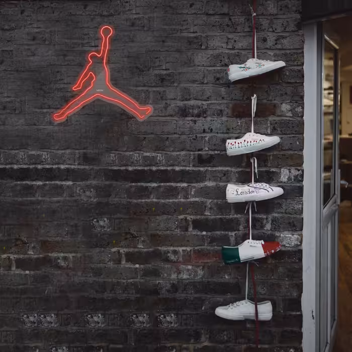 چراغ دیواری نئون دیزاین طرح Jordan_RD