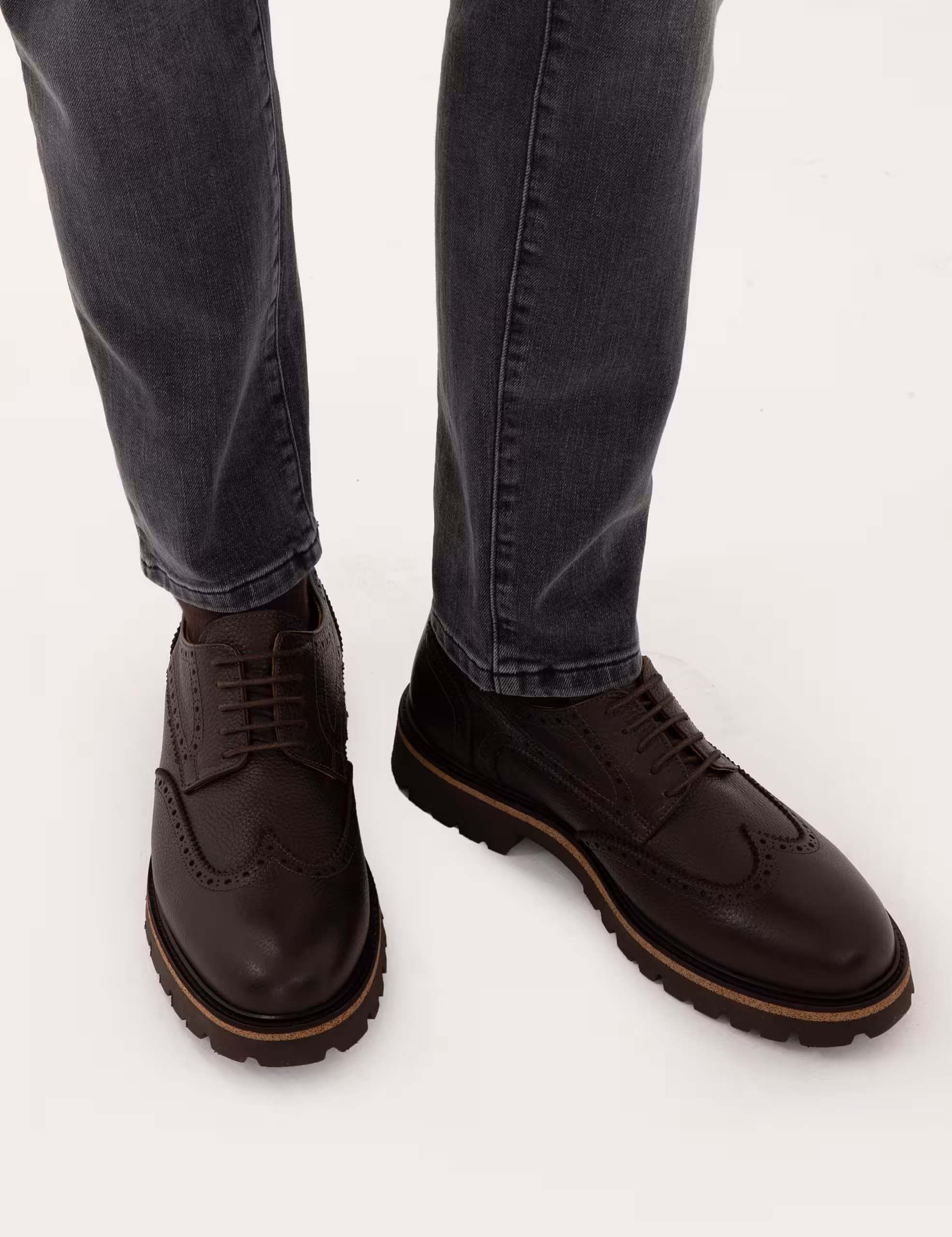 کفش روزمره مردانه قهوه ای پیرکاردین