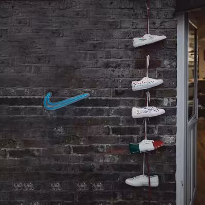 چراغ دیواری نئون دیزاین طرح Nike_TBL