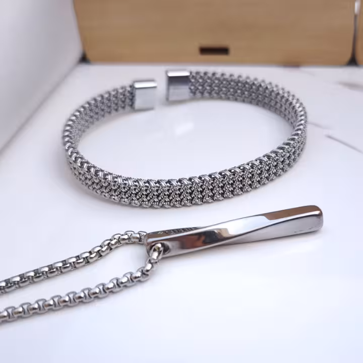 ست بنگل و گردنبند پسرانه استیل نقره ای