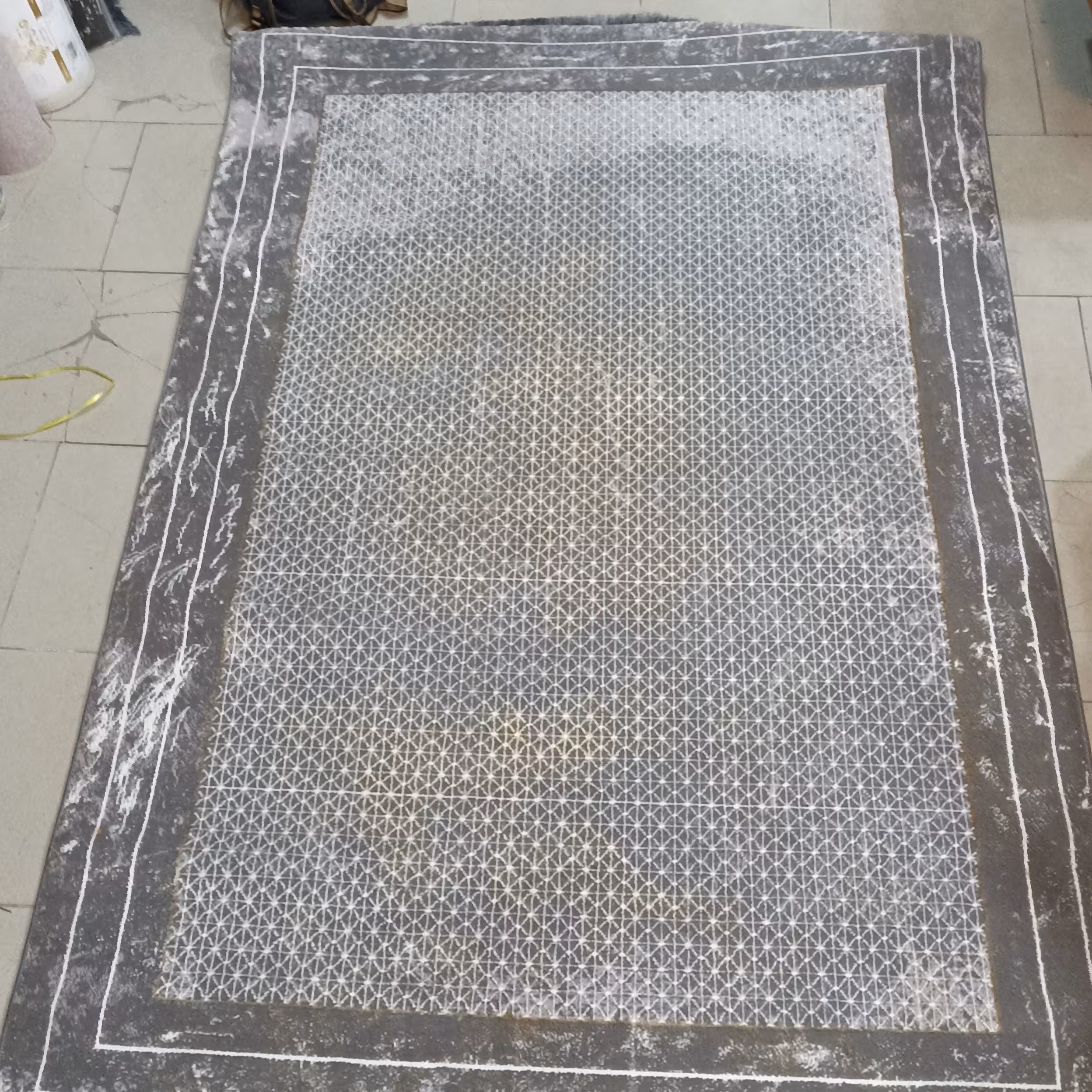 قالیچه رنگ طوسی مدل فانتزی 