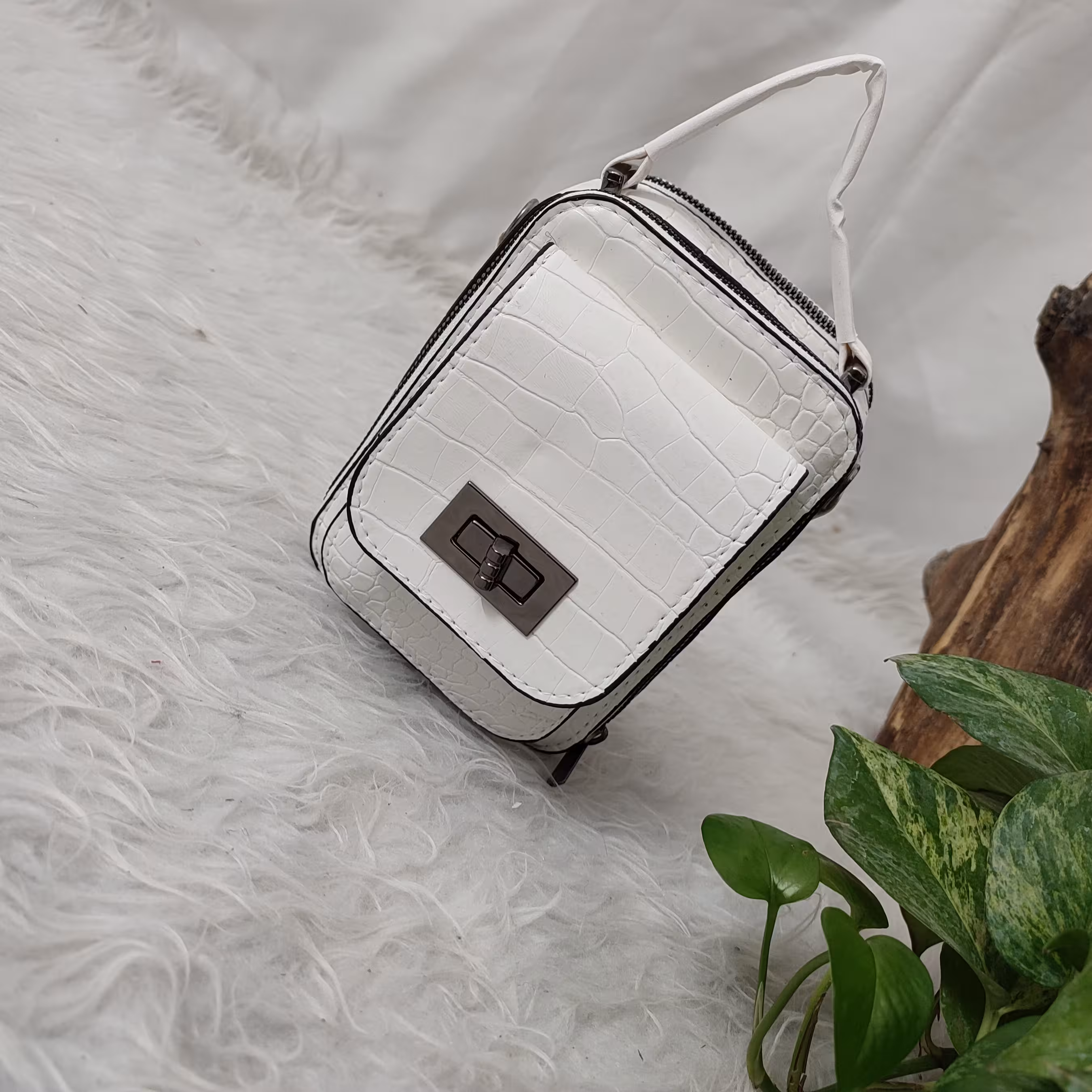 کیف جا موبایلی کیف جاکارتی کیف دوشی   جاموبایلی کیف سنگی کیف دخترانه کیف اسپرت کیف دستی کیف دو‌حالته 