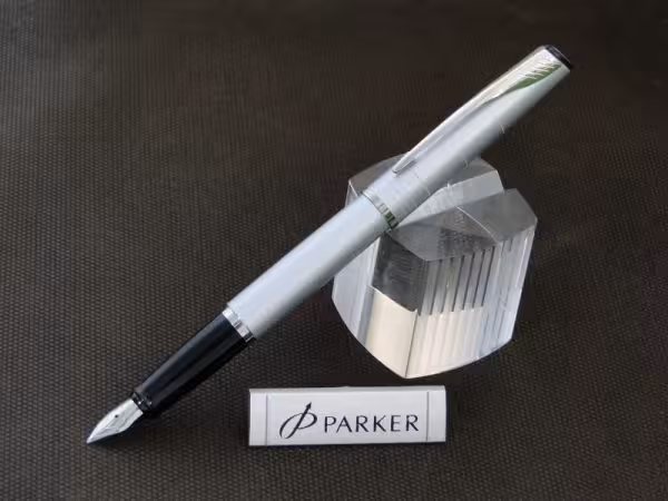 خودنویس پارکر مدل لاتیتود (نقره‌ای) - PARKER LATITUDE