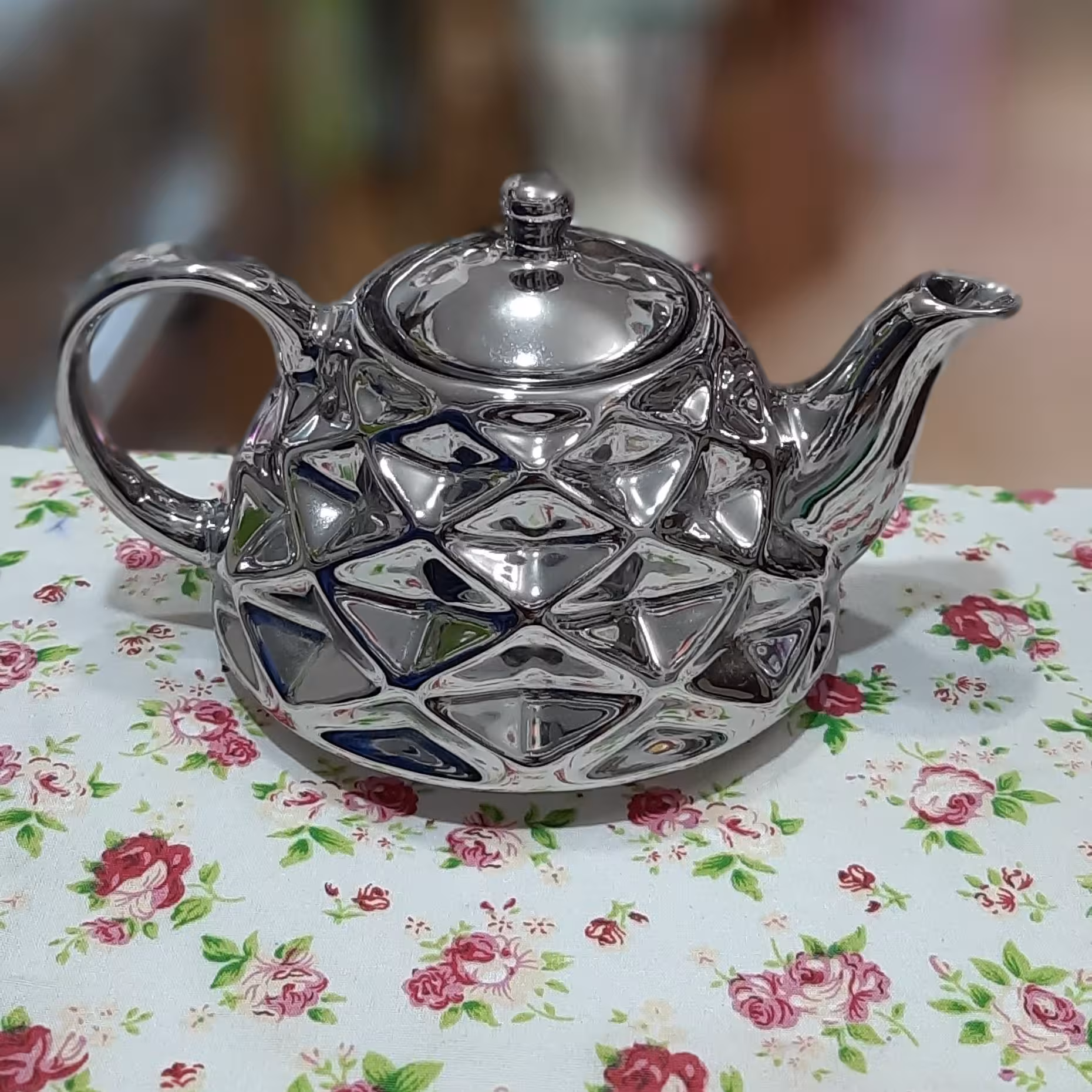 قوری نقره ای