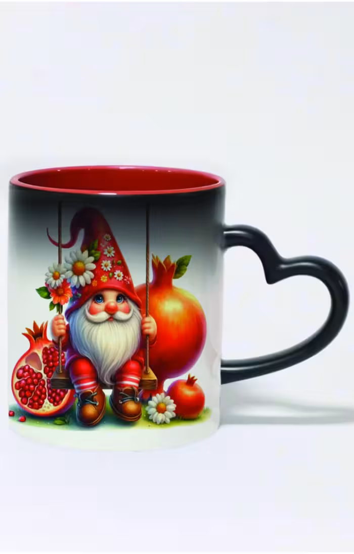 ماگ حرارتی دسته قلبی رنگی طرح شب یلدا کریسمس کد 4397