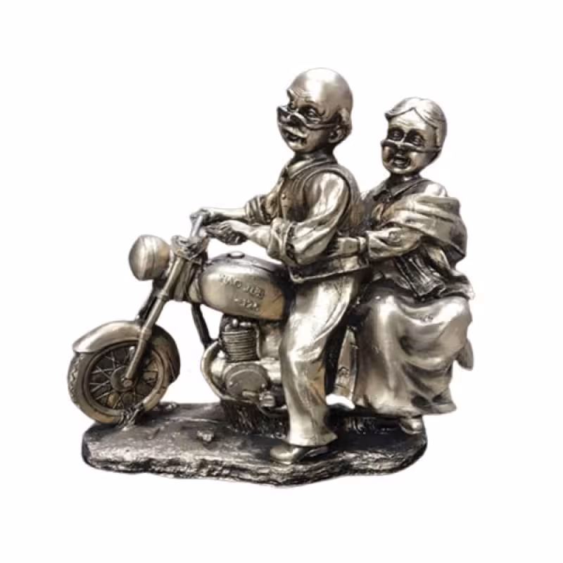 مجسمه مدل پیر زن پیر مرد موتور سوار