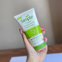 ژل شستشو صورت سیمپل مدل Moisturising حجم 150 میلی لیتر