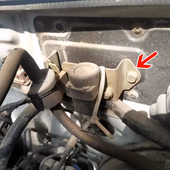 پایه محل نصب شیربرقی کنیستر و قطع کن بنزین پراید