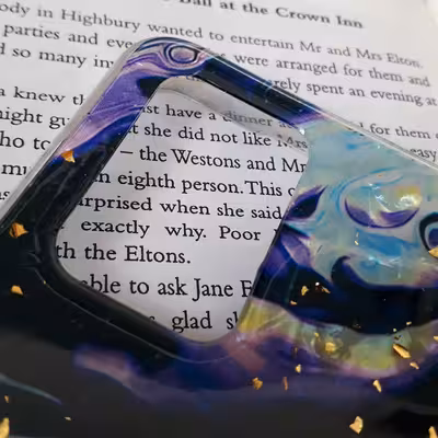 کاور طرح Mars کد S8574 مناسب برای گوشی موبایل شیائومی Redmi 10 به همراه پایه نگهدارنده