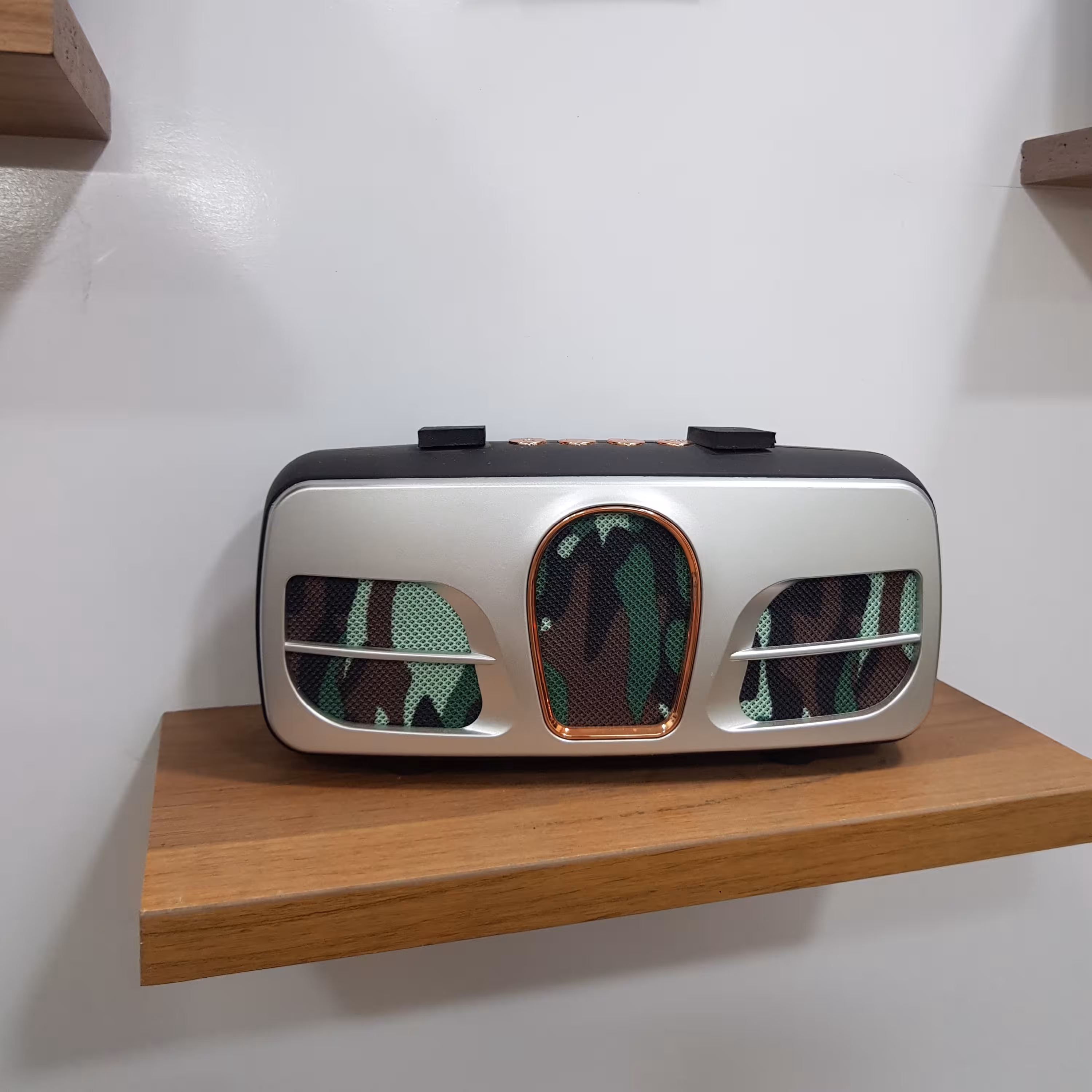 اسپیکر بلوتوثی قابل حمل چریکی