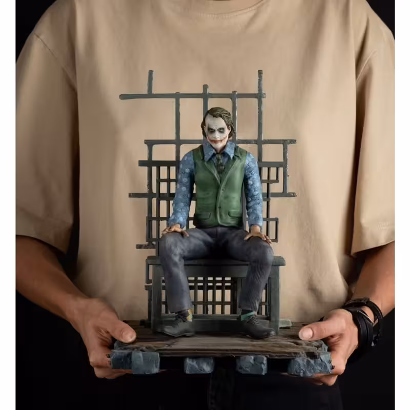 مجسمه جوکر هیث لجر فیلم هالیوودی شوالیه تاریکی بتمن