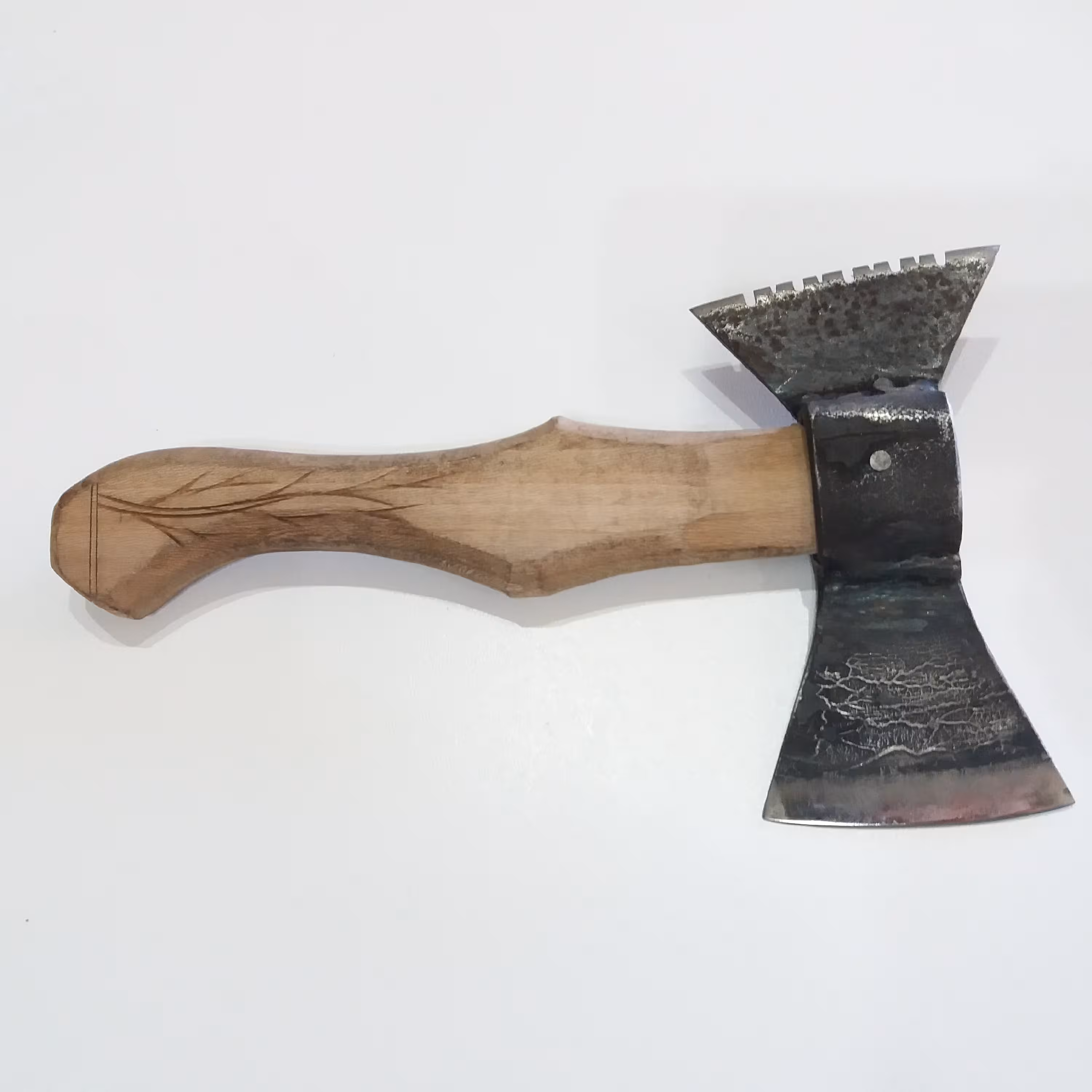 تبر کوچک دولبه  طبیعت گردی