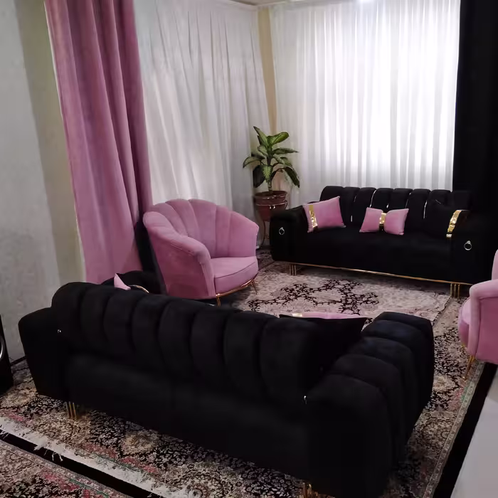 مبل چستر 8نفره تخت خواب شو 8 نفره. با رنگ بندی  پارچه به سفارش مشتری 10دست آماده تحویل. آماده همکاری با نمایشگاه دار