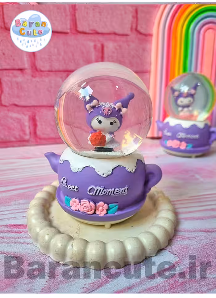 گوی موزیکال برفی چراغ دار (سایز متوسط) طرح کورومی و گل قرمز