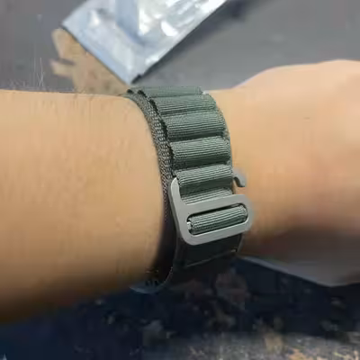 بند گووف مدل LOOP ALPINE مناسب برای ساعت هوشمند هایلو RT2 