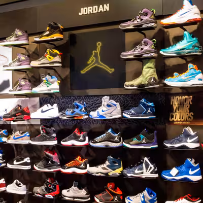 چراغ دیواری نئون دیزاین طرح Jordan_YL