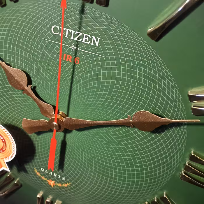 ساعت دیواری سیتی زن مدل 059