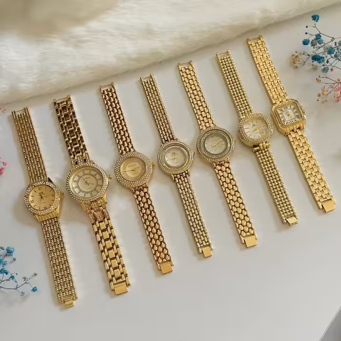 ساعت مچی زنانه مارک النا بدنه استیل رنگ ثابت نگین بدون ریزش و شفاف موتور شرکتی عالی همراه جعبه کد 255 جدید 