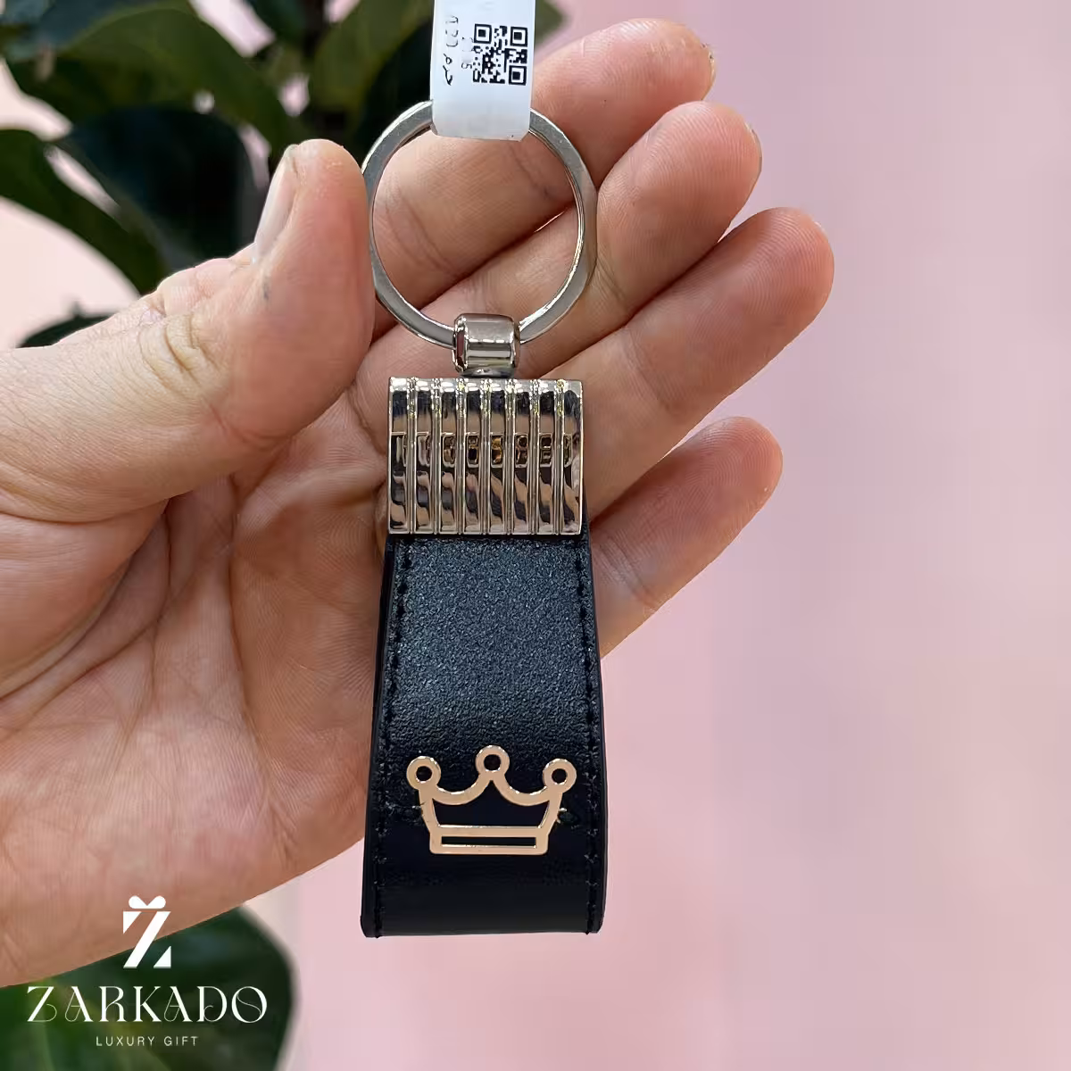 جاسوئیچی چرم مشکی و طلا طرح تاج کد k2835