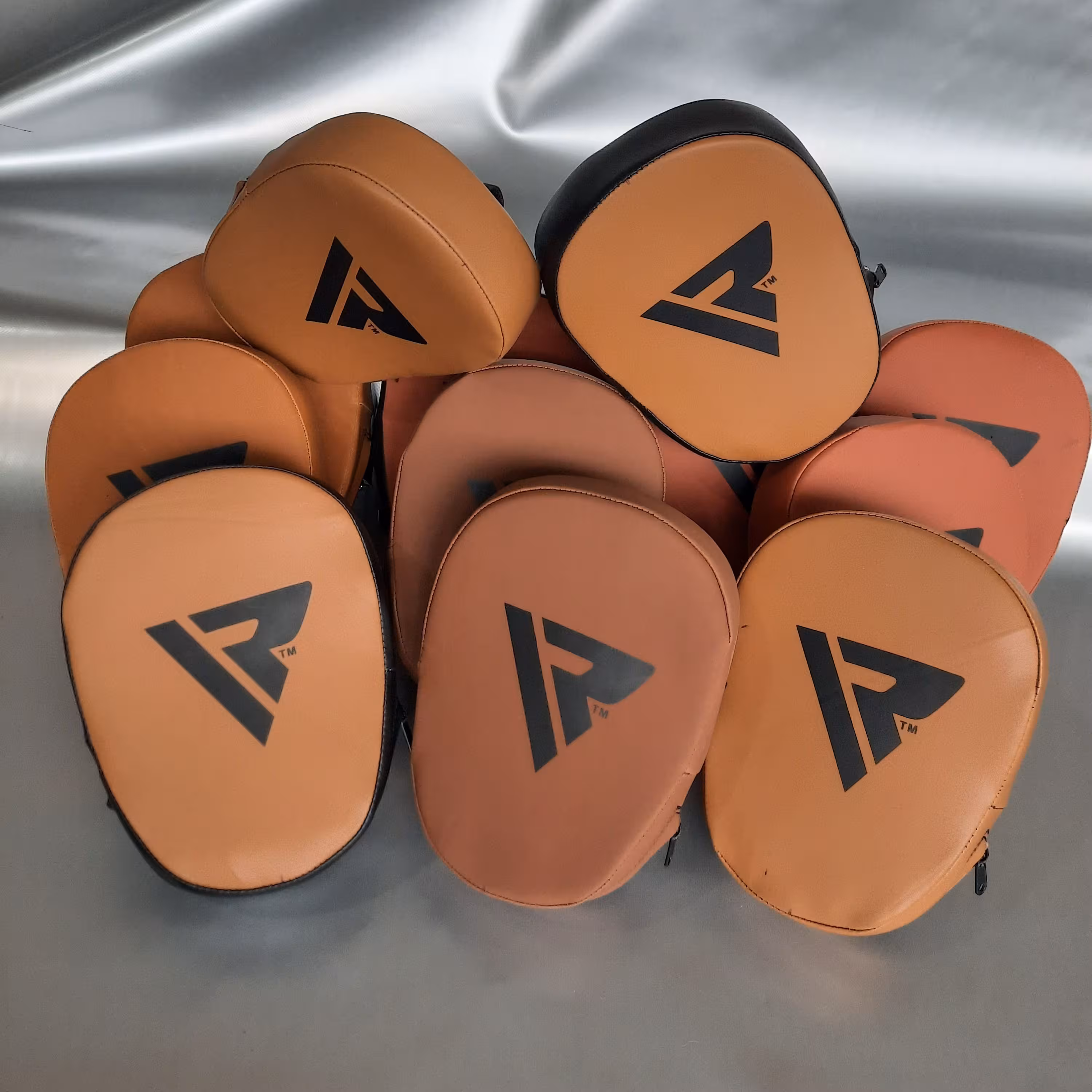 میت  پنجه ای نقطه زن 