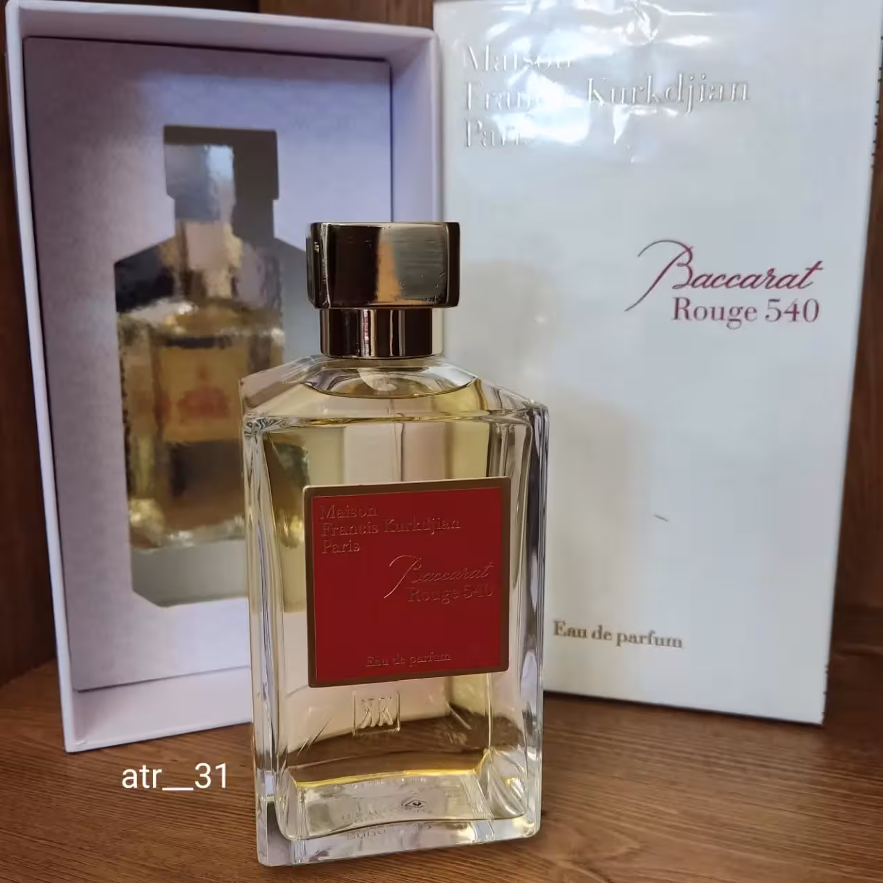 هاردباکس  ادکلن فرانسیس کرکجان  باکارات رژ  540 ادکلن باکارات رژ اماراتی کیفیت خیلی خوب 200میل