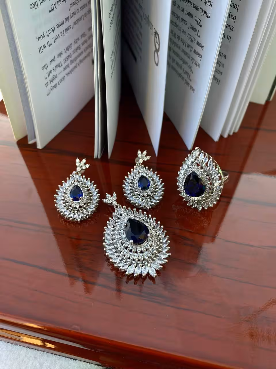 نیمست جواهری نقره یاقوت کبود کد 0013