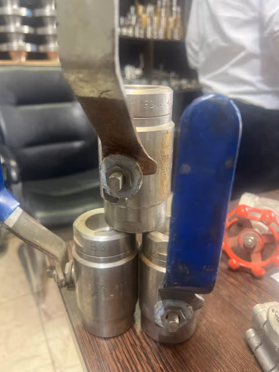 شیر توپی فورج استنلس استیل 1 اینچ کلاس 800 ساکت ولد از جنس, SA 182F316,SEAT PTFE+FG