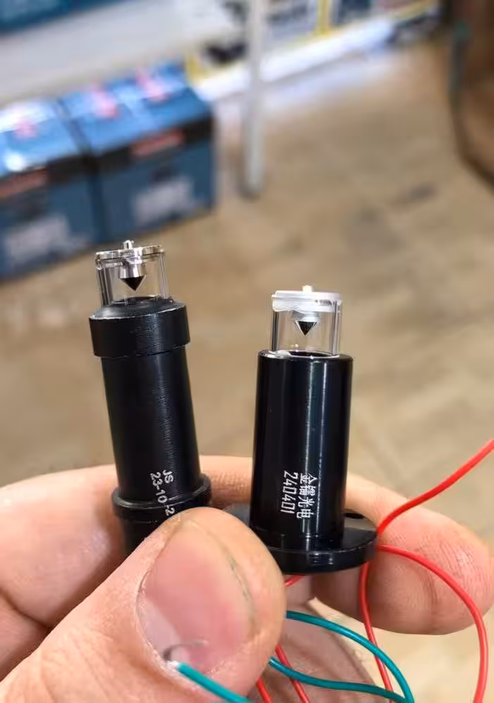 لیزر تراز لیزری 4 بعدی دیوالت ماکیتا ماکوتا