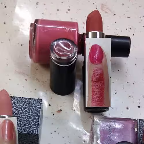 رژلب رولی صورت پرنگ