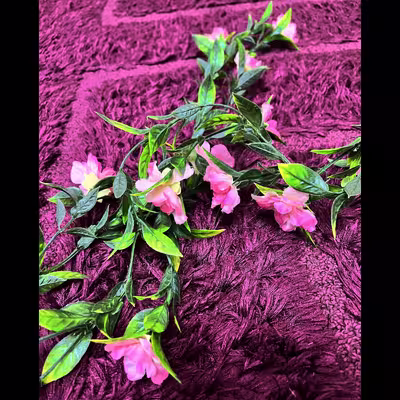 گل مصنوعی مدل ریسه گلدار