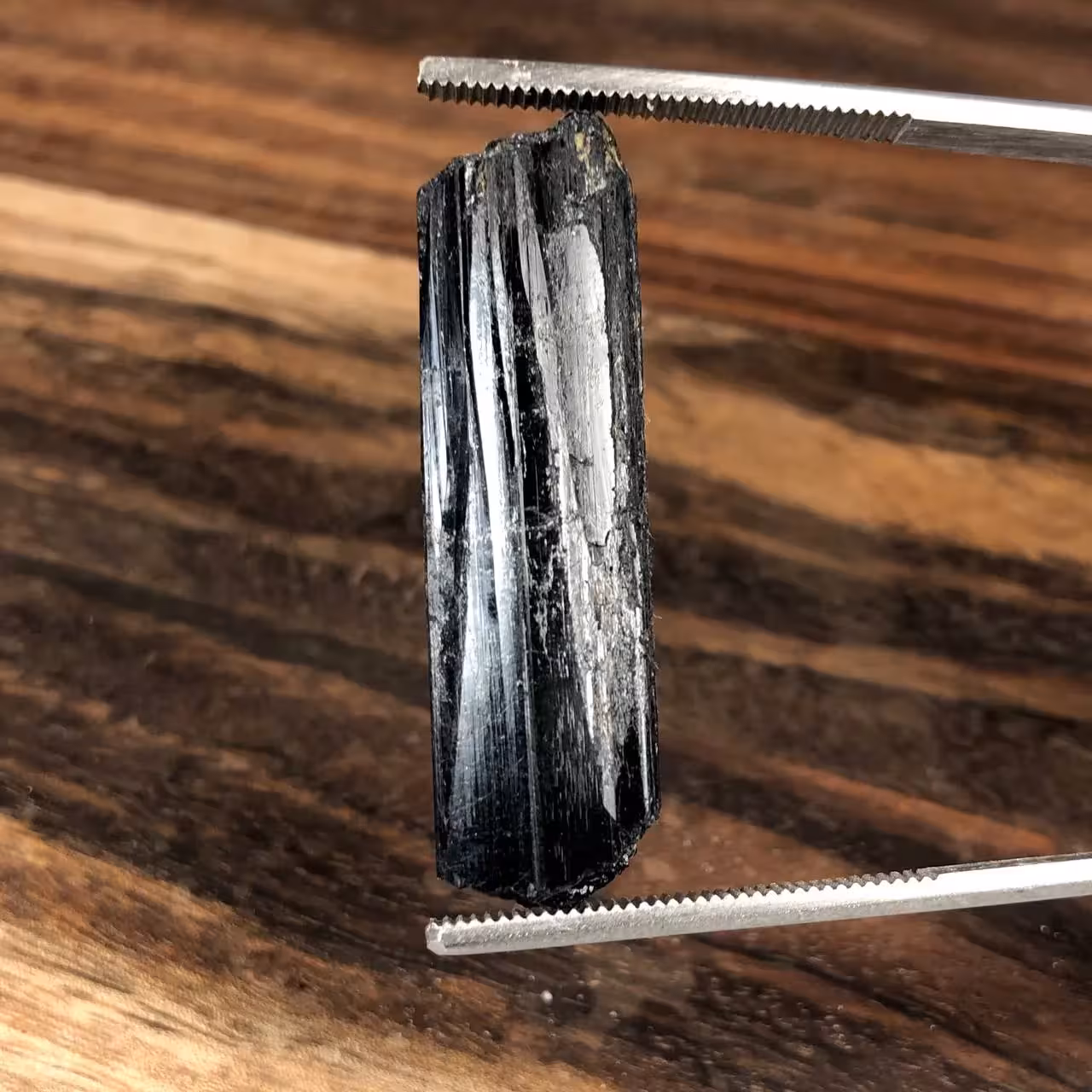 سنگ تورمالین سیاه معدنی درجه1 250895