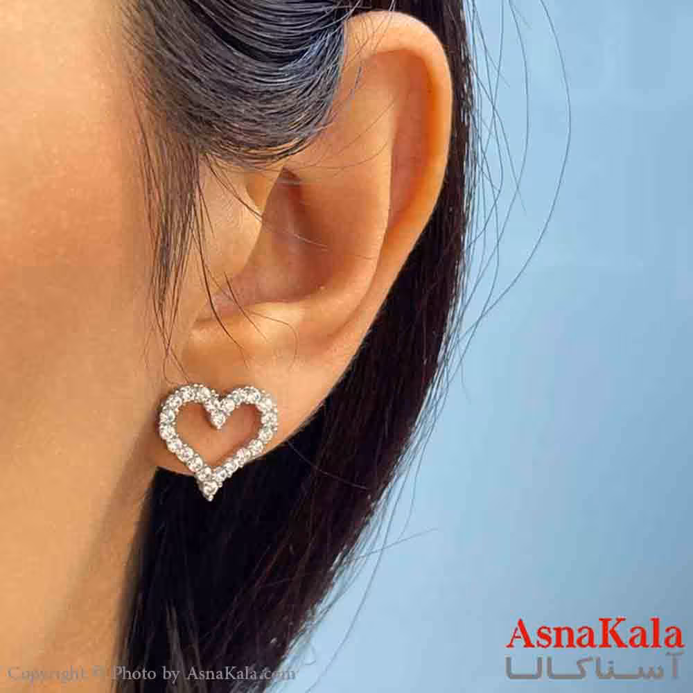 گوشواره دخترانه مینیمال طرح قلب ریز نگیندار رنگ نقره ای کد GSH151874 W