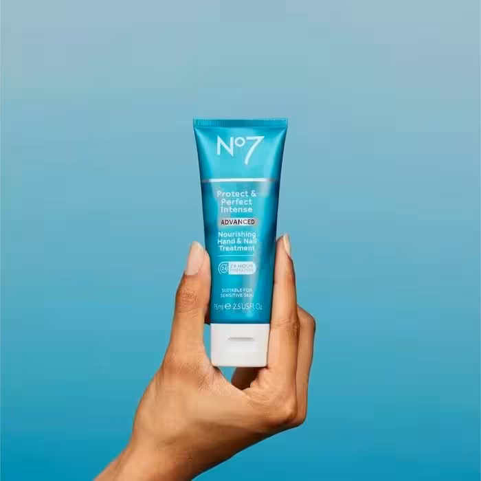 قیمت و خرید کرم محافظ پوست دست نامبر سون مدل Protect and Perfect Intense Advanced Restoring Hand Treatment 75ml اورجینال