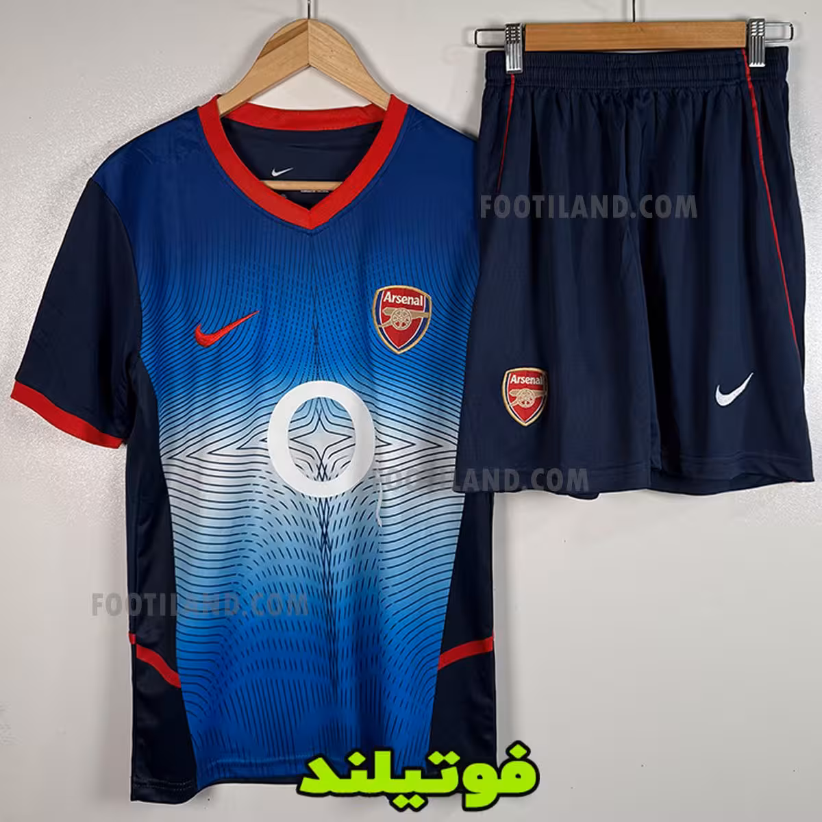 کیت سوم آرسنال 2003/04