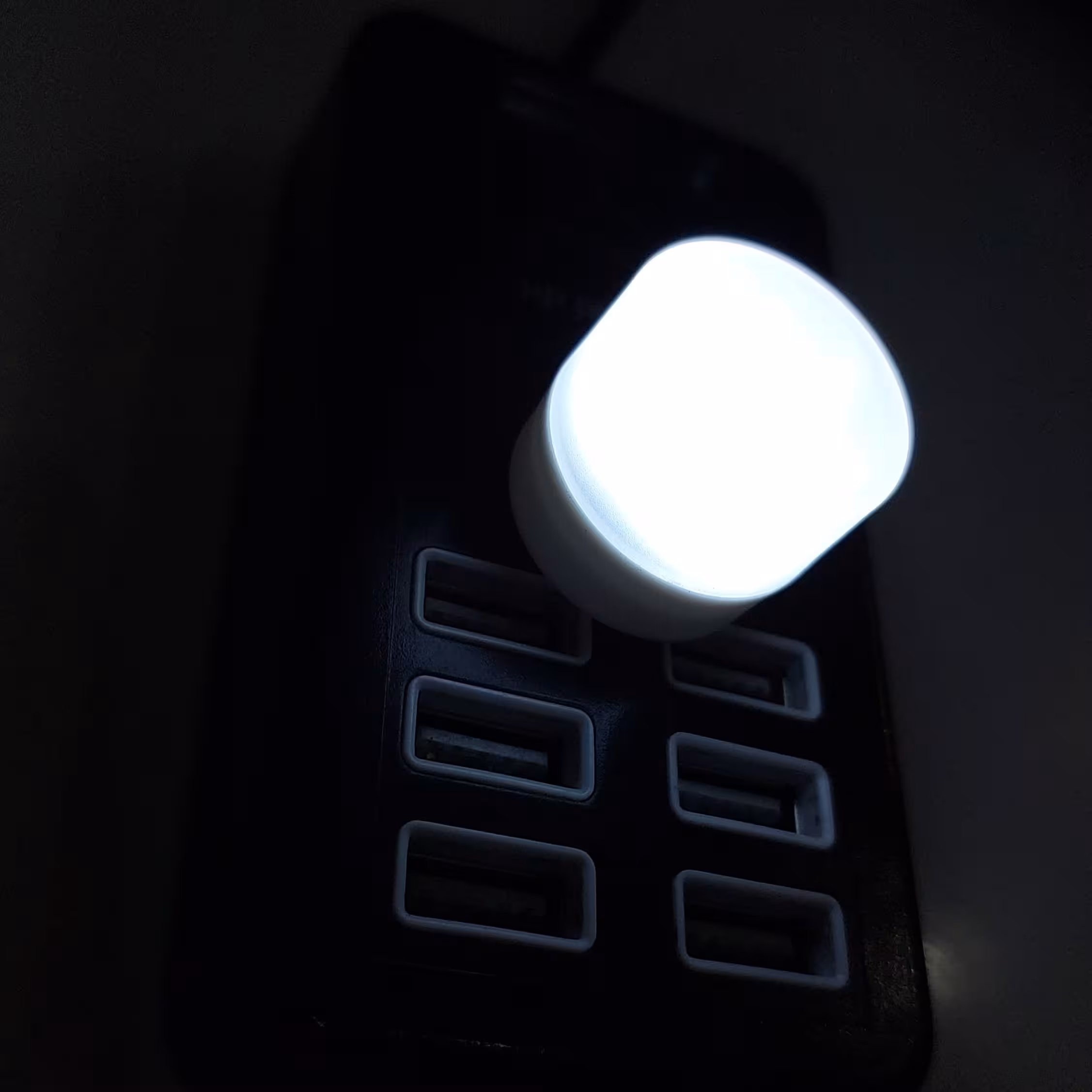 لامپ usb کوچک LED رنگ مهتابی و آفتابی