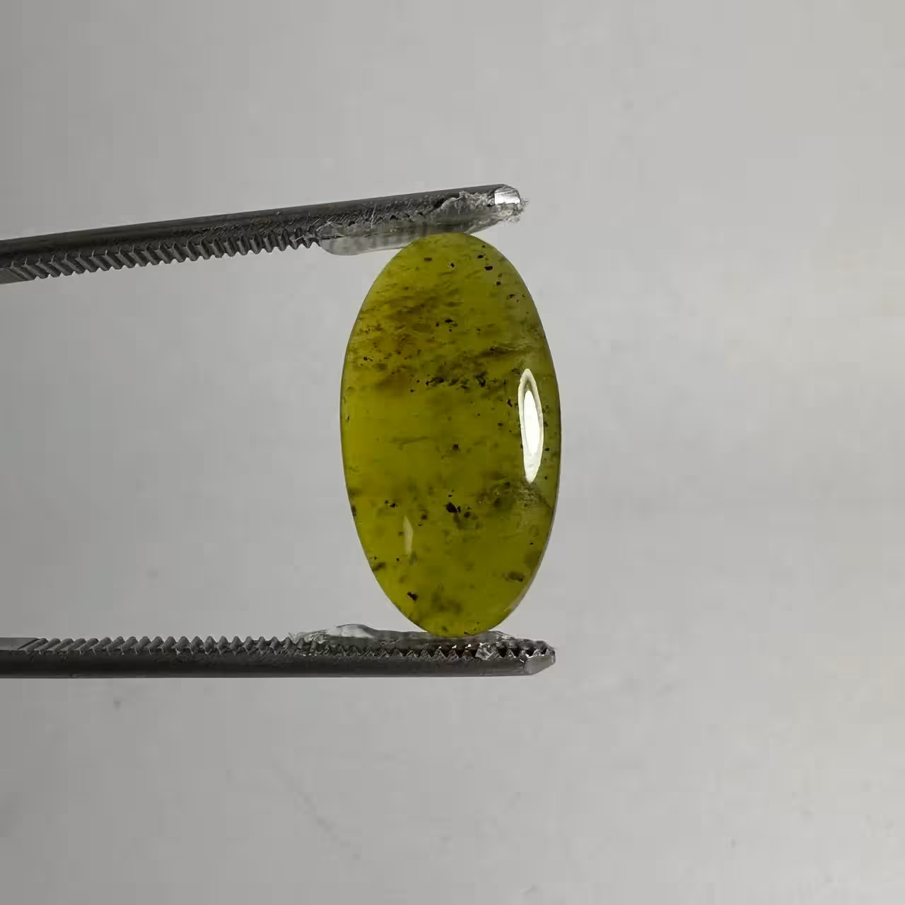 نگین قیمتی سرپانتین درجه یک 240813